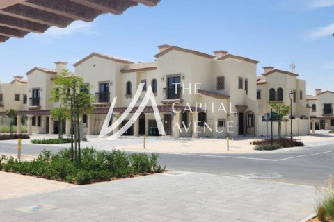2 bedrooms Townhouse in Khalifa City, UAE No. 86427 2