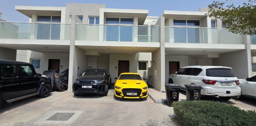 Townhouse de 3 chambres à Dubai, UAE No. 100039