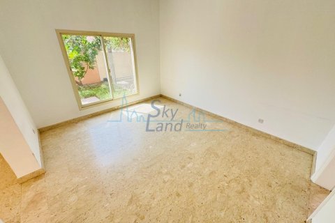 Villa de 3 dormitorios en Umm Suqeim, UAE No. 102965 10