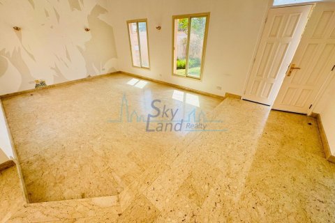Villa de 3 dormitorios en Umm Suqeim, UAE No. 102965 19