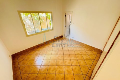 Villa de 3 dormitorios en Umm Suqeim, UAE No. 102965 27
