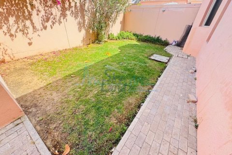 Villa de 3 dormitorios en Umm Suqeim, UAE No. 102965 20