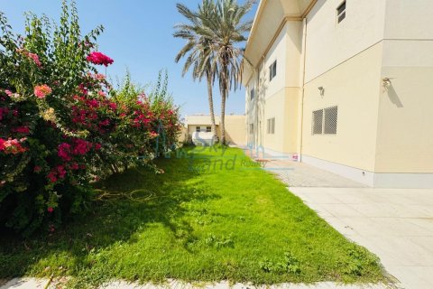 Villa de 5 dormitorios en Jumeirah, UAE No. 102963 4