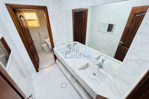 Villa de 5 dormitorios en Jumeirah, UAE No. 102963 14