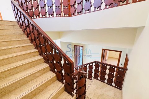 Villa de 5 dormitorios en Jumeirah, UAE No. 102963 16