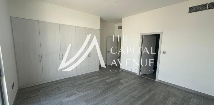 Villa de 4 dormitorios en Yas Island, UAE No. 86868