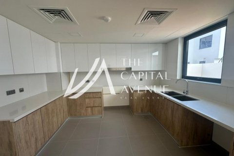 Villa de 4 dormitorios en  Yas Island, UAE No. 86868 30