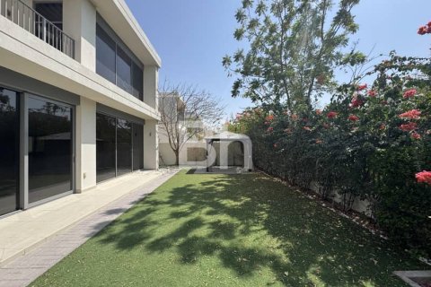Villa de 4 dormitorios en Dubai Hills Estate, UAE No. 87198 2