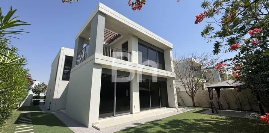 Villa de 4 dormitorios en Dubai Hills Estate, UAE No. 87198