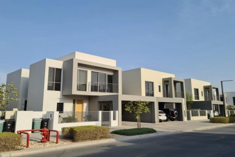 4 bedrooms Villa in Sidra Villas, UAE No. 102931 1