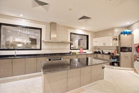 Villa de 6 dormitorios en Palm Jumeirah, UAE No. 102933 23