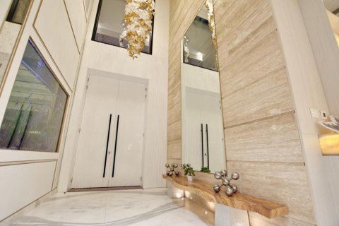 Villa de 6 dormitorios en Palm Jumeirah, UAE No. 102933 18