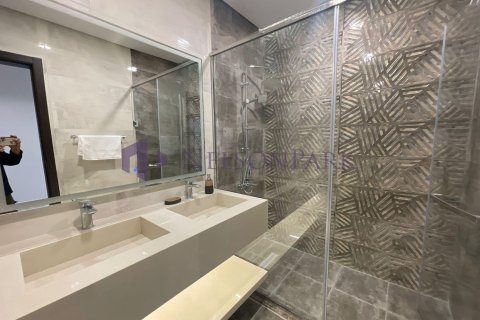 6 bedrooms Villa in Doha, Qatar No. 58179 12