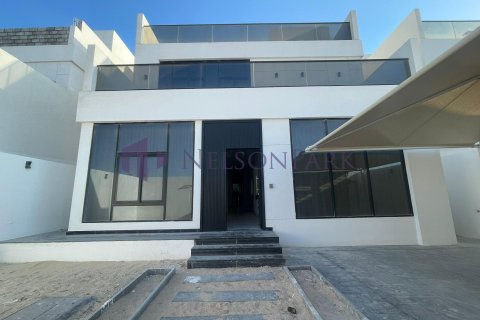 6 bedrooms Villa in Doha, Qatar No. 58179 21