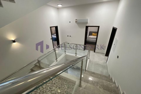 6 bedrooms Villa in Doha, Qatar No. 58179 7