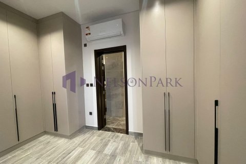 6 bedrooms Villa in Doha, Qatar No. 58179 15