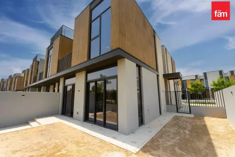 4 bedrooms Townhouse  No. 106440 2
