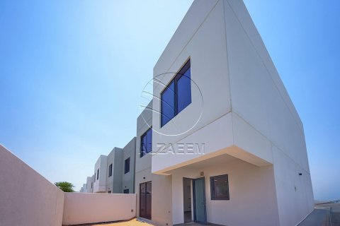 Townhouse de 3 dormitorios en  Yas Island, UAE No. 91382 1