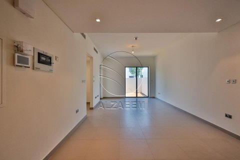 Townhouse de 3 dormitorios en  Yas Island, UAE No. 91382 25