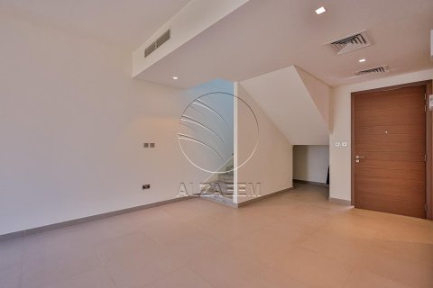 Townhouse de 3 dormitorios en  Yas Island, UAE No. 91382 10