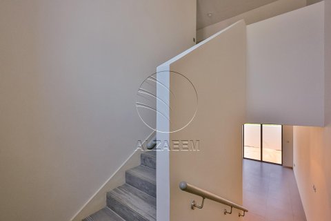 Townhouse de 3 dormitorios en  Yas Island, UAE No. 91382 9
