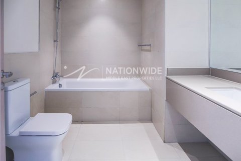 Apartment de 3 dormitorios en Abu Dhabi, UAE No. 99833 9