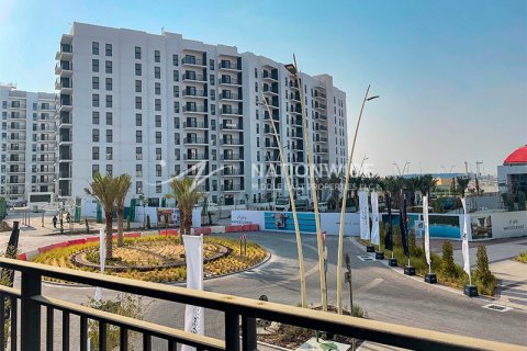 Apartment de 3 dormitorios en Abu Dhabi, UAE No. 99833 1