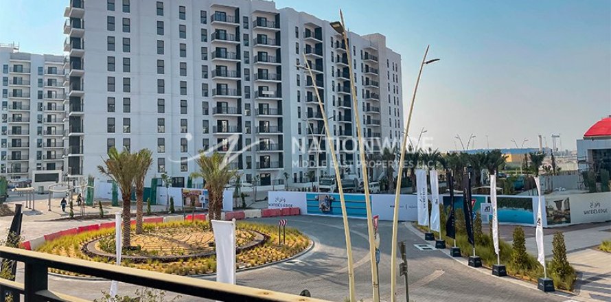 Apartment de 3 dormitorios en Abu Dhabi, UAE No. 99833