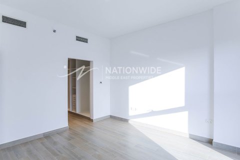 Apartment de 3 dormitorios en Abu Dhabi, UAE No. 99833 4