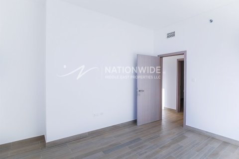Apartment de 3 dormitorios en Abu Dhabi, UAE No. 99833 8