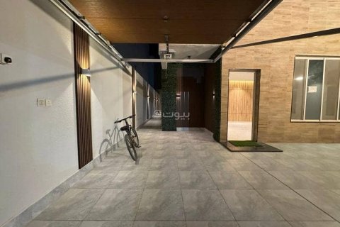 Villa de 5 dormitorios en Khobar, Saudi Arabia No. 60457 3