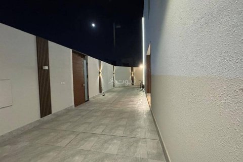 Villa de 5 dormitorios en Khobar, Saudi Arabia No. 60457 7