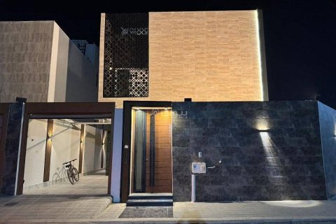 Villa de 5 dormitorios en Khobar, Saudi Arabia No. 60457 2