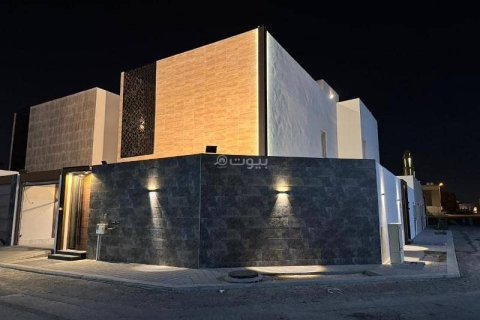 Villa de 5 dormitorios en Khobar, Saudi Arabia No. 60457 1