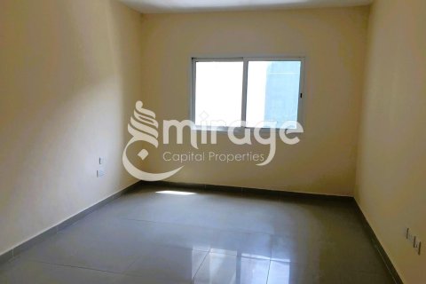 1 bedroom Apartment in Al Reef, UAE No. 81171 4