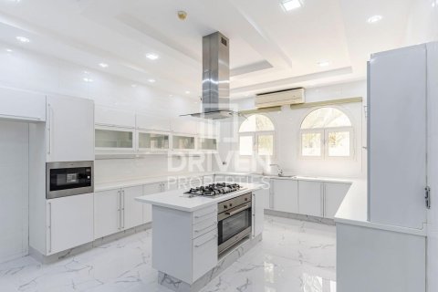 Villa de 5 dormitorios en The Villa, UAE No. 84450 8
