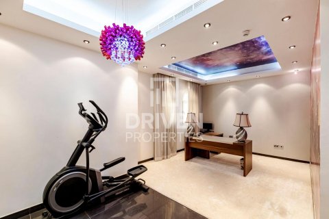 Villa de 5 dormitorios en The Villa, UAE No. 84450 11