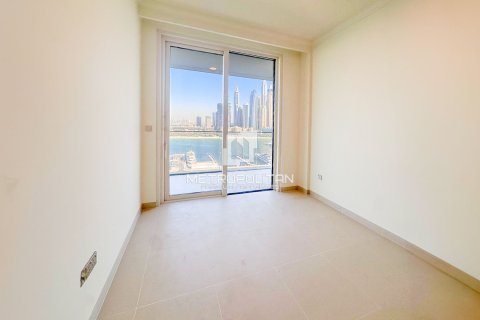 Квартира с 2 спальнями в EMAAR Beachfront, ОАЭ №78869 8