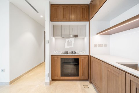 Квартира с 2 спальнями в EMAAR Beachfront, ОАЭ №78869 6