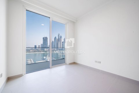 Квартира с 2 спальнями в EMAAR Beachfront, ОАЭ №78869 18