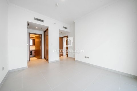 Квартира с 2 спальнями в EMAAR Beachfront, ОАЭ №78869 25