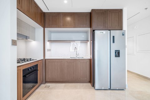 Квартира с 2 спальнями в EMAAR Beachfront, ОАЭ №78869 8