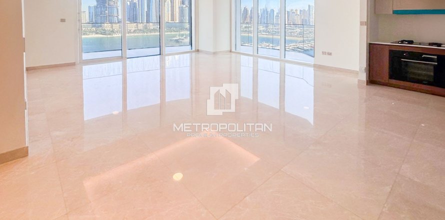 Квартира с 2 спальнями в EMAAR Beachfront, ОАЭ №78866