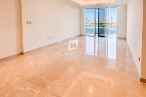 Квартира с 2 спальнями в EMAAR Beachfront, ОАЭ №78866 2