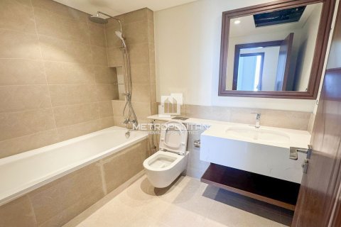 Квартира с 2 спальнями в EMAAR Beachfront, ОАЭ №78866 7