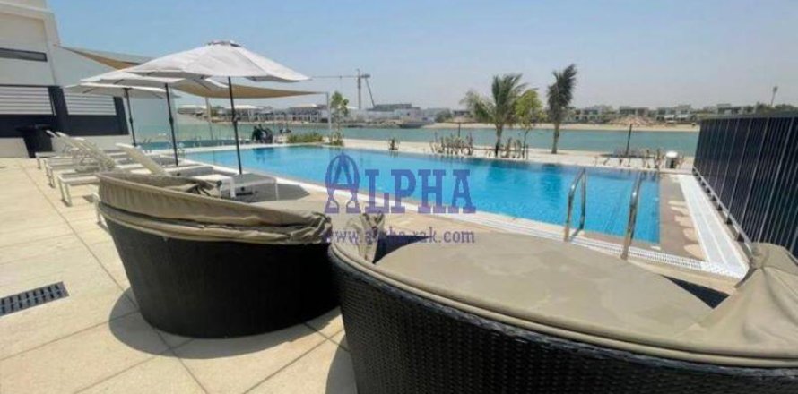 3 bedrooms Townhouse in Mina Al Arab, UAE No. 92212