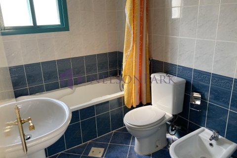 3 bedrooms Villa in Doha, Qatar No. 58220 9