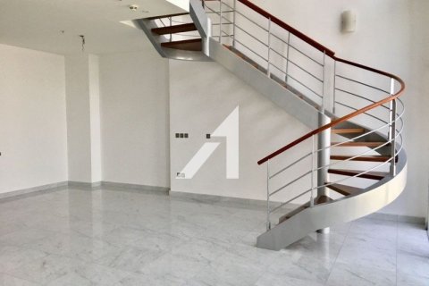Duplex de 2 chambres à Central Park Tower, UAE No. 90890 10