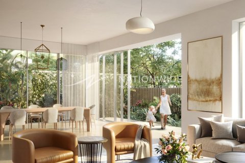 3 bedrooms Townhouse in Abu Dhabi, UAE No. 105856 3