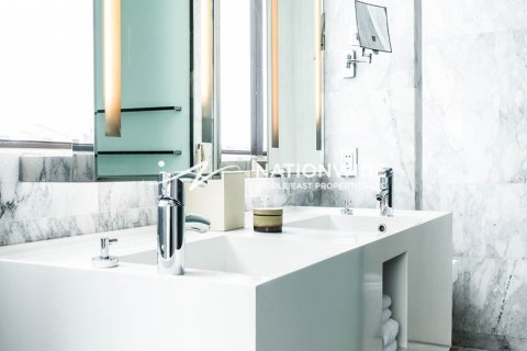 2 bedrooms Apartment in Abu Dhabi, UAE No. 105852 7